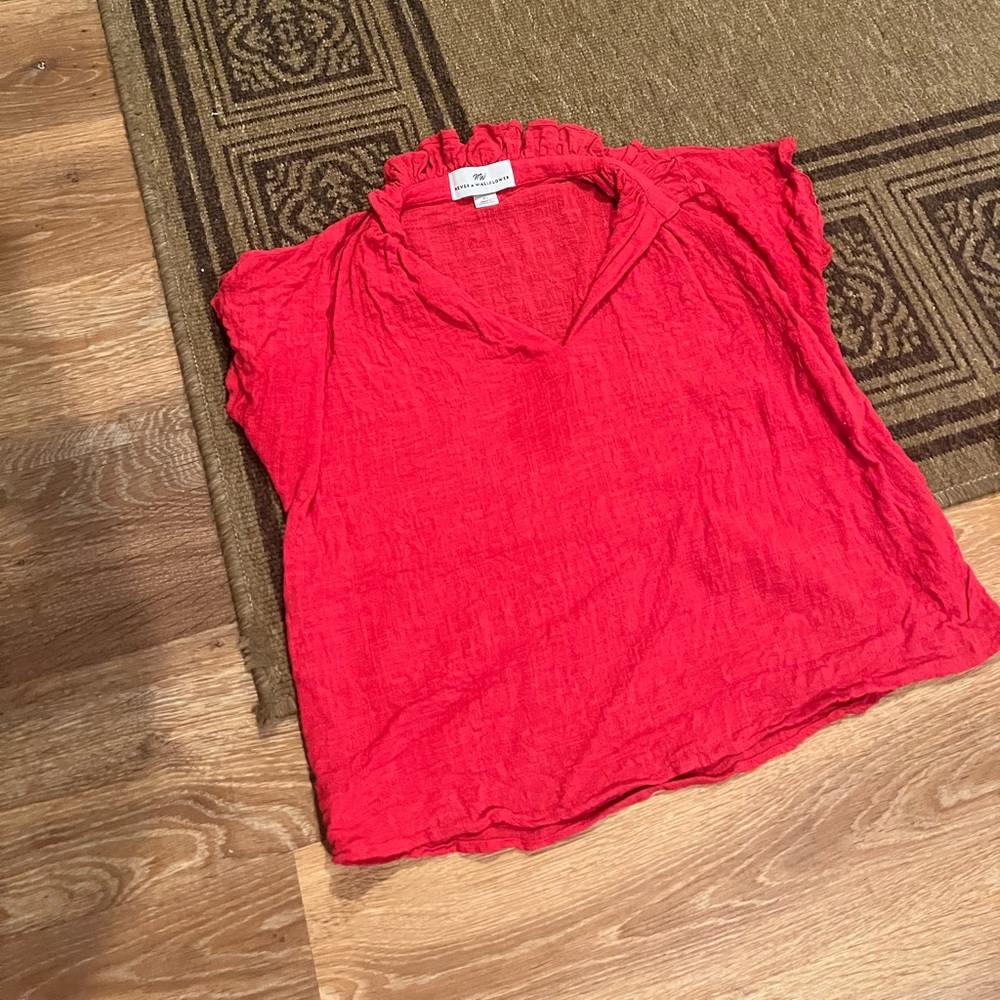 Never a wallflower top